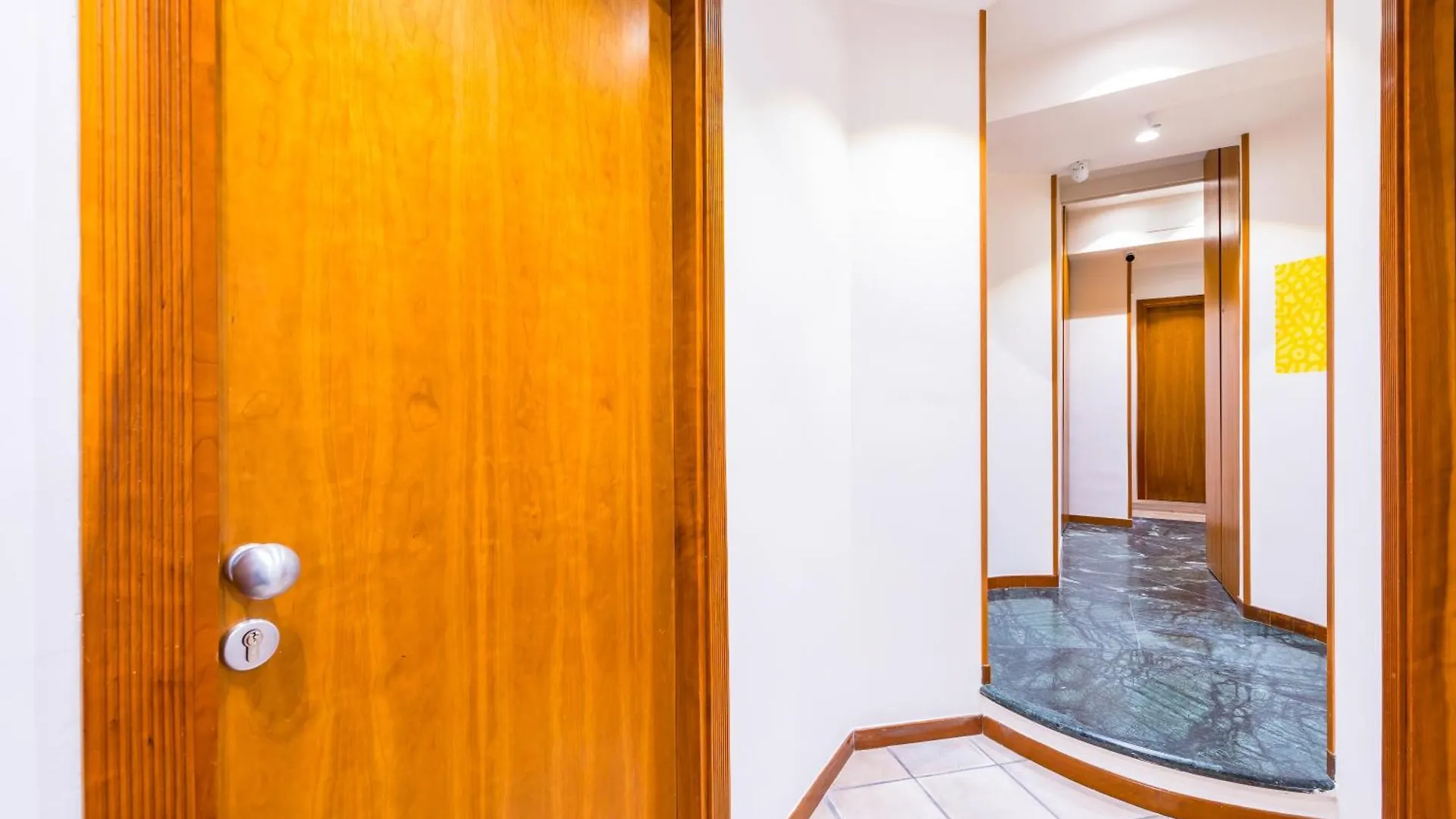 Apartment Chiave Di Fuga By Napoliapartments