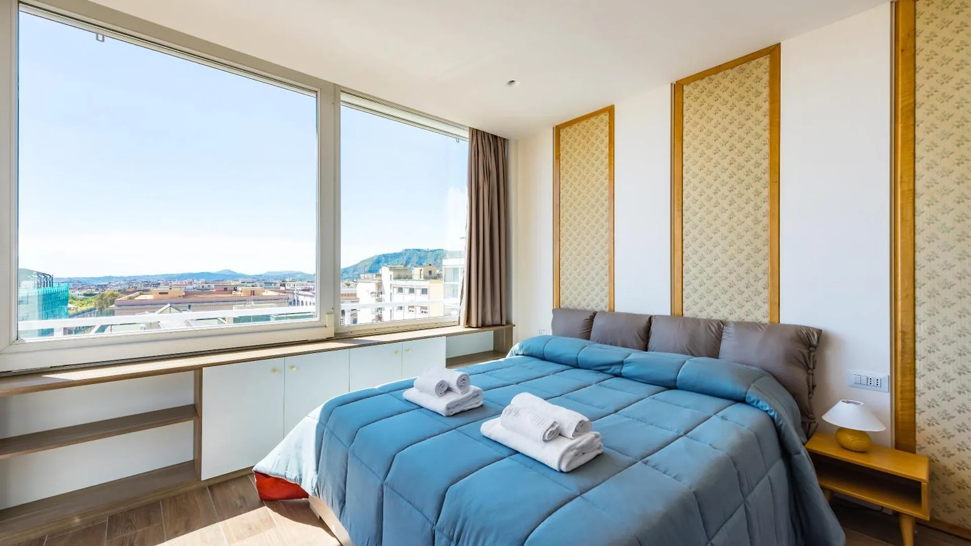 Apartment Chiave Di Fuga By Napoliapartments Italy